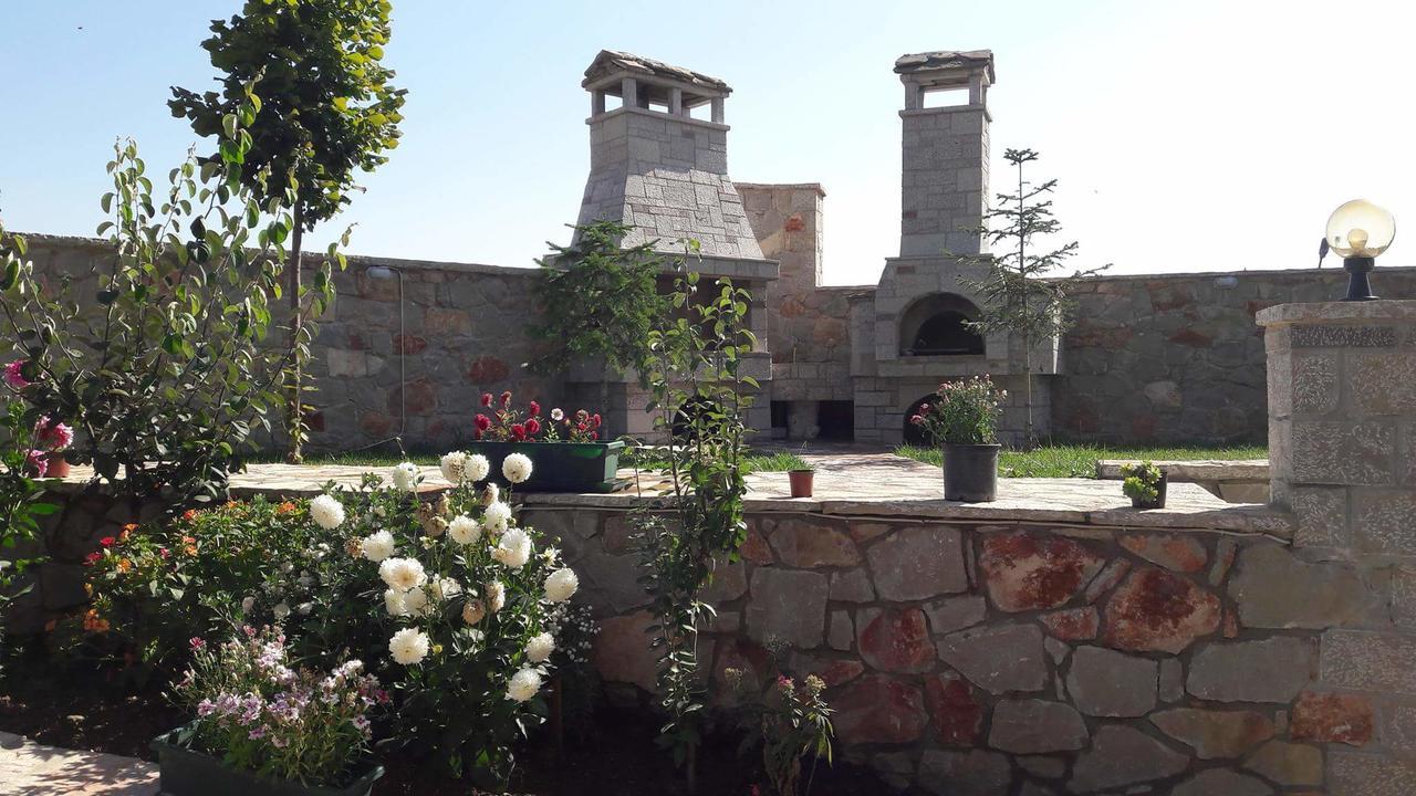 Hotel Vila Panorama Voskopojë Exterior foto