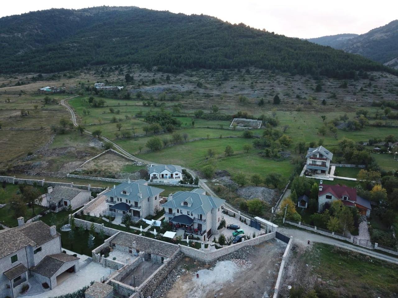 Hotel Vila Panorama Voskopojë Exterior foto